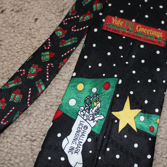 NWOT! Santa Tie - Picture 4 of 5